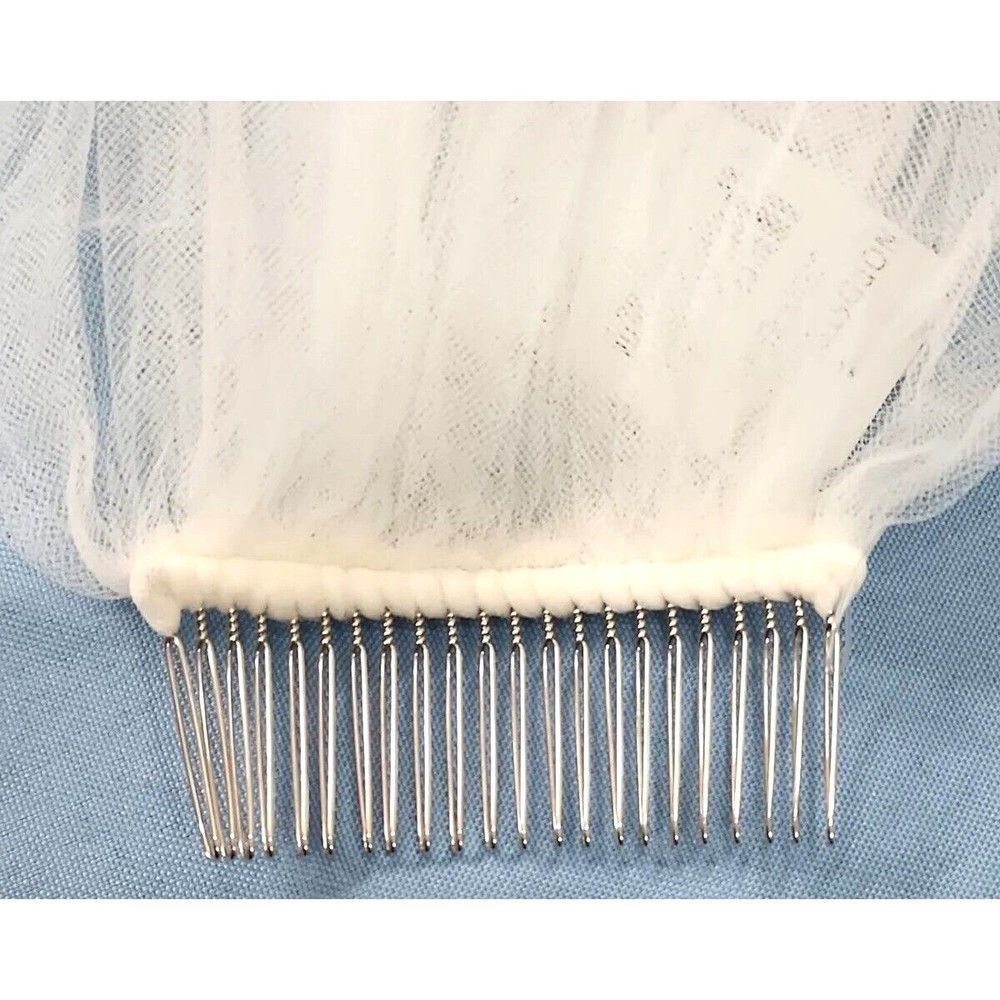 Brides & Hairpins Cristina Simple Veil Cathedral Ivory Single Tier Tulle, 106" - Picture 10 of 11